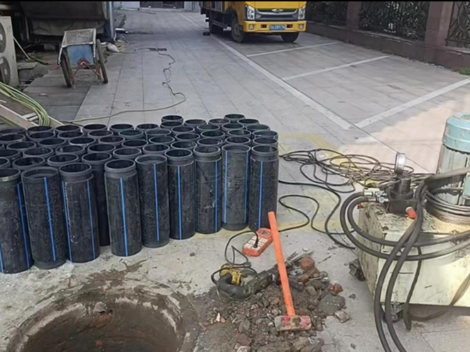 平利PE置换管厂家 DN315置换管 非开挖管短管置换